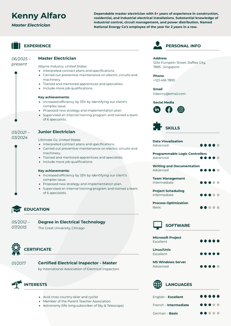 simple ATS-friendly resume template by Piktochart